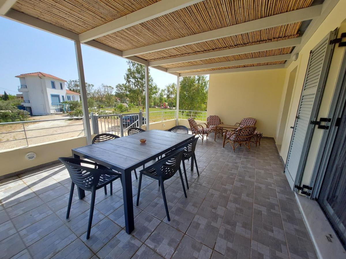 Villa XI House Xi Beach Esterno foto