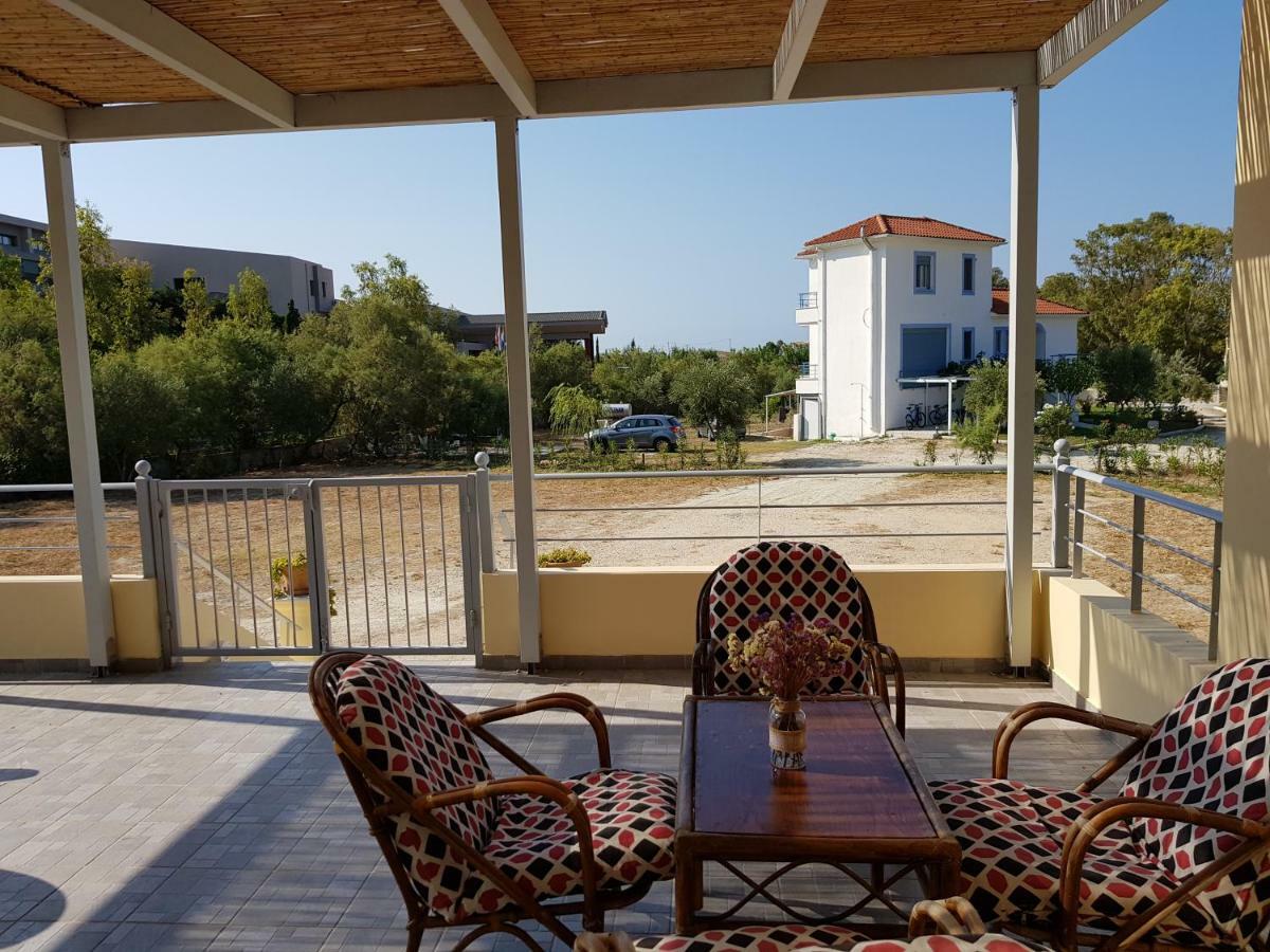 Villa XI House Xi Beach Esterno foto